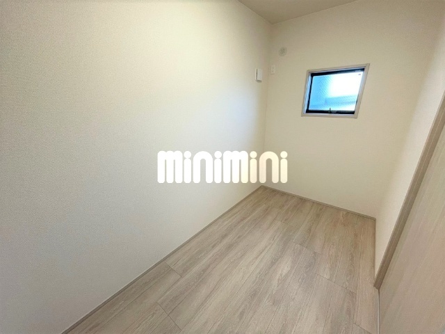 ����5