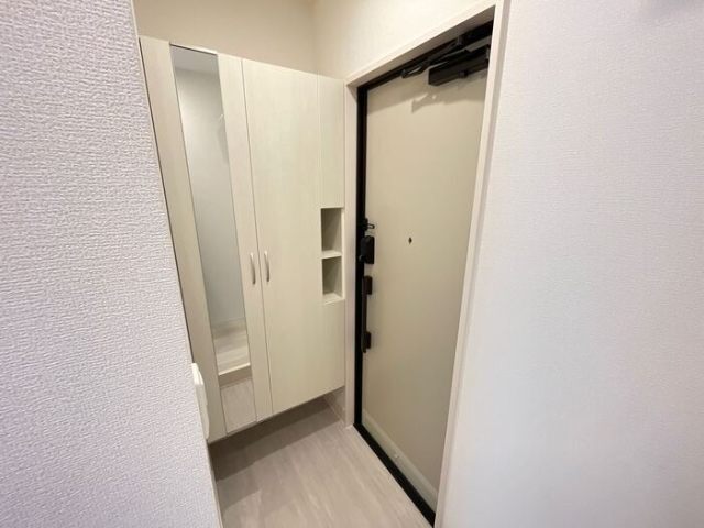 ����8