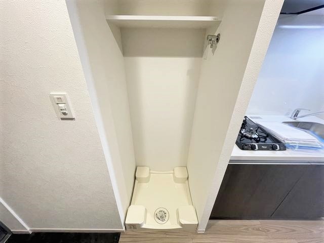 ����10