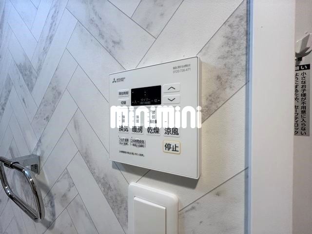 ����10