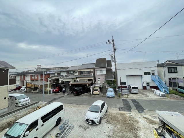 ����11