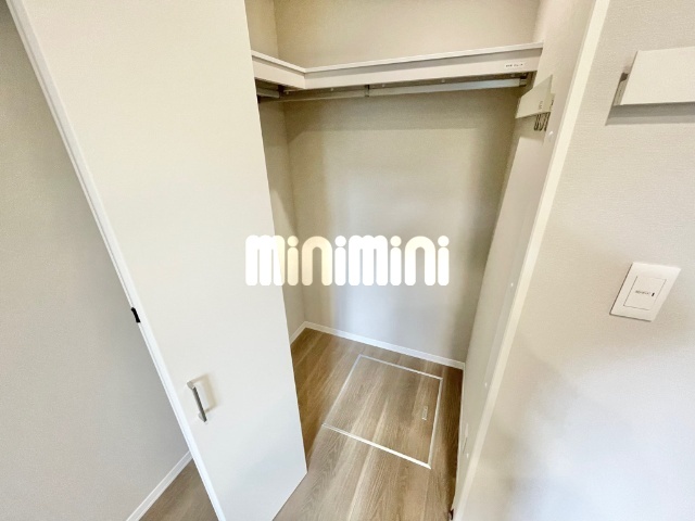 ����7
