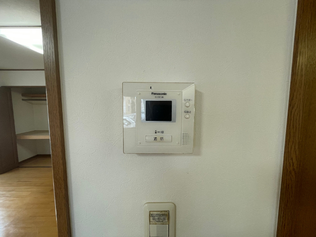 ����10