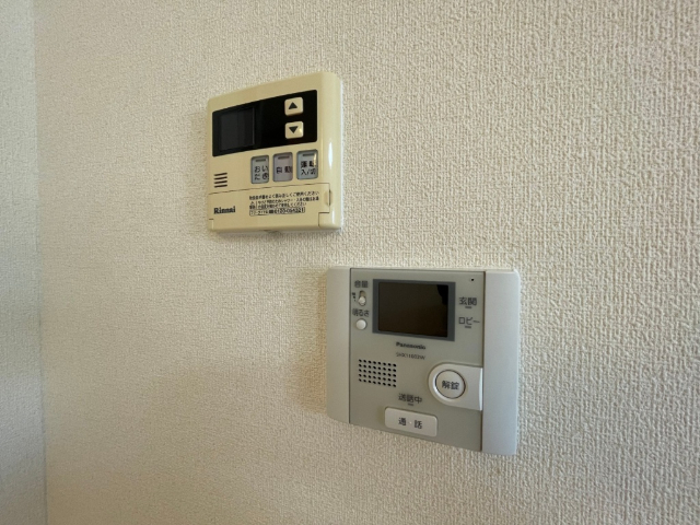 ����26