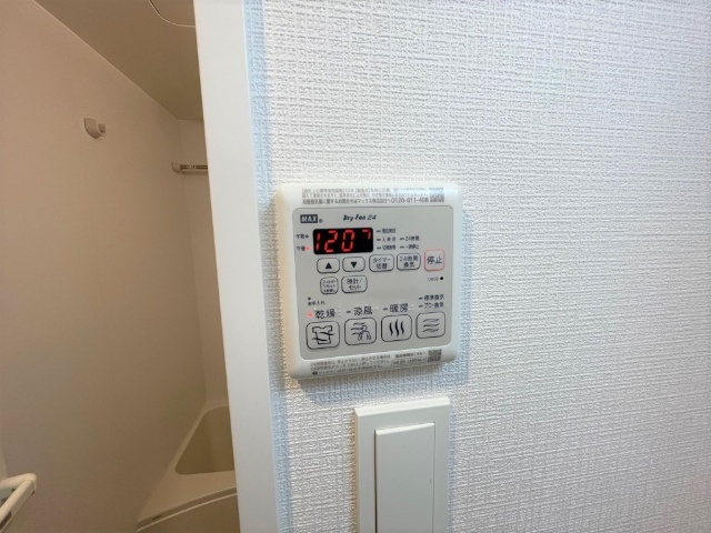����11