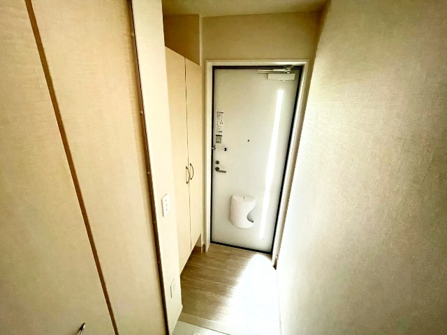 ����8