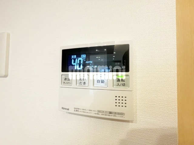 ����12