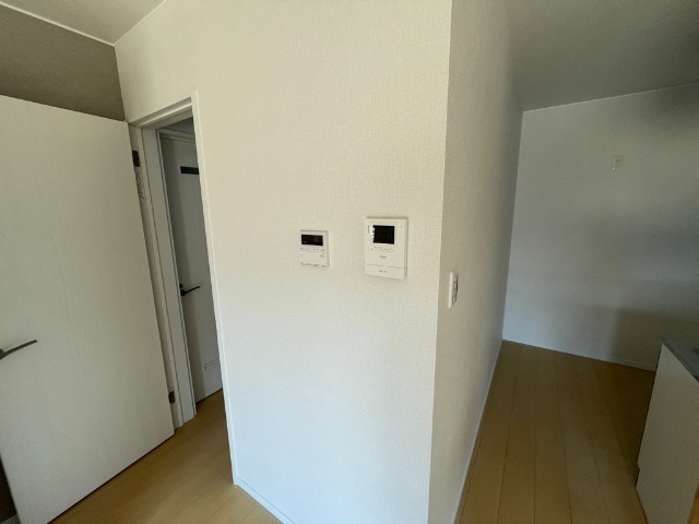����10