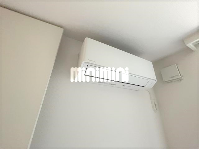 ����11