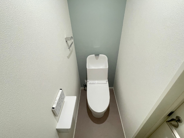 ����4