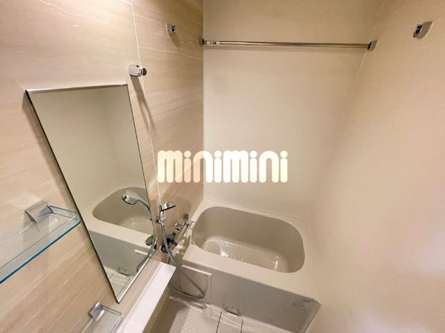 ����3
