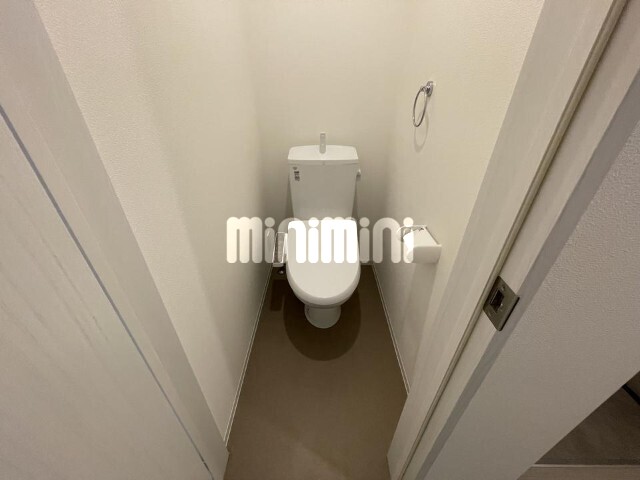 ����20