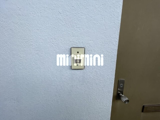 ����10