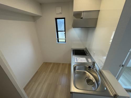 ����27