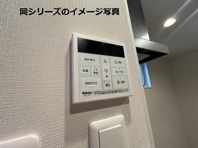 ����10
