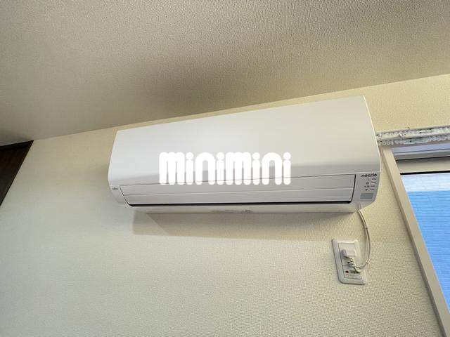 ����8