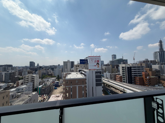 ����11
