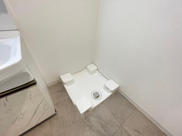 ����14