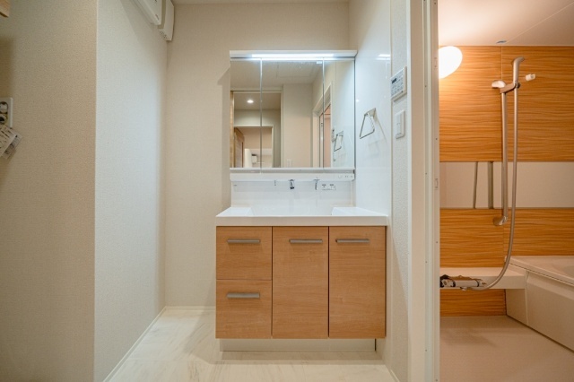 ����5