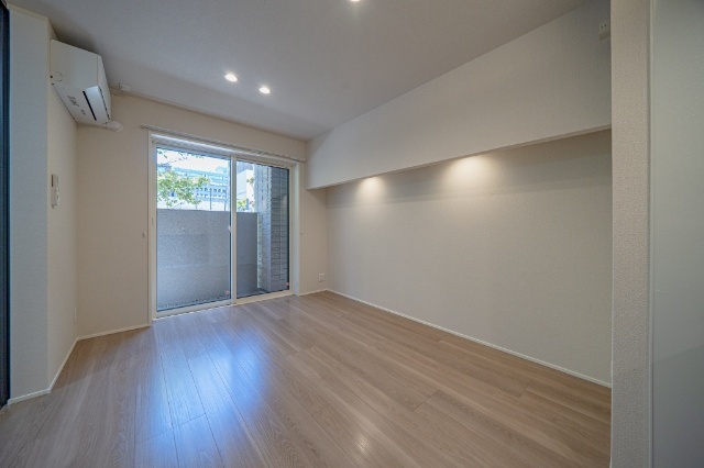 ����7