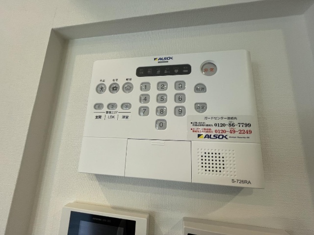 ����11