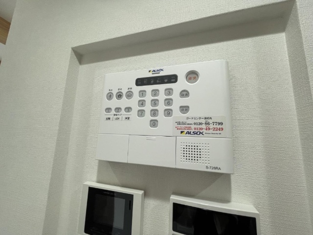 ����11