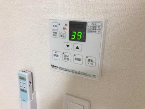 ����16
