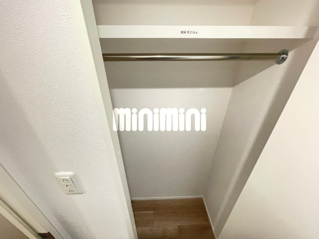����7