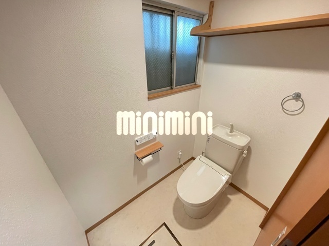 ����4