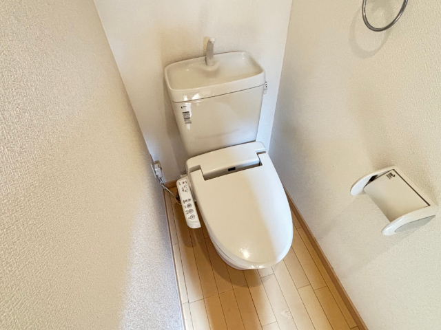 ����8