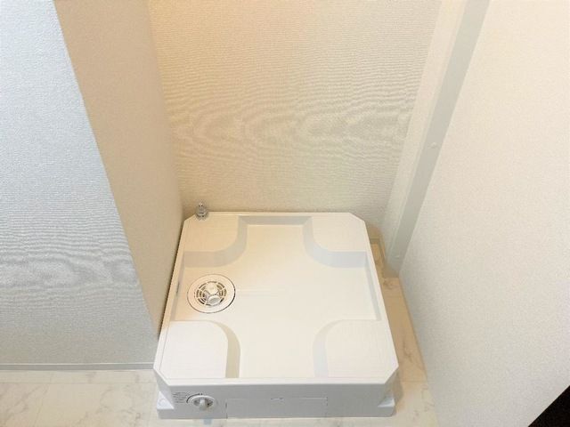 ����11