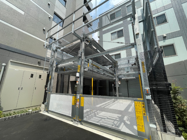 ����13