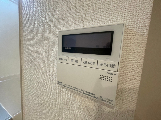 ����20