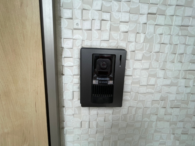 ����21