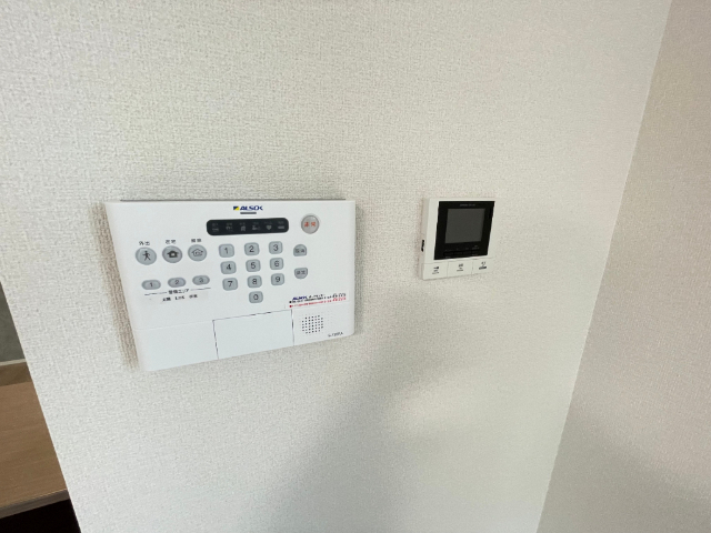 ����6