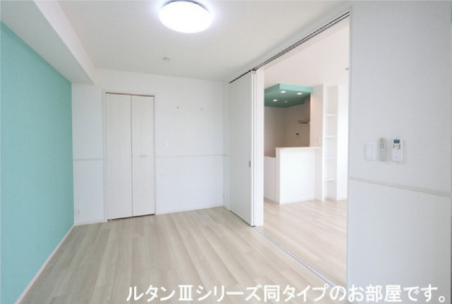 ����2