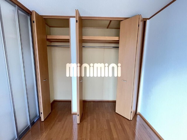 ����5