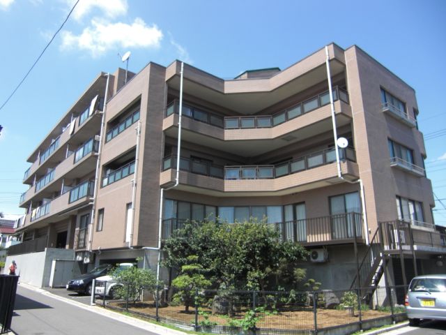 ���l���k�E���ݐ��@�Y�a�w�i�o�X14�� �E�΋����������A �k��3���j