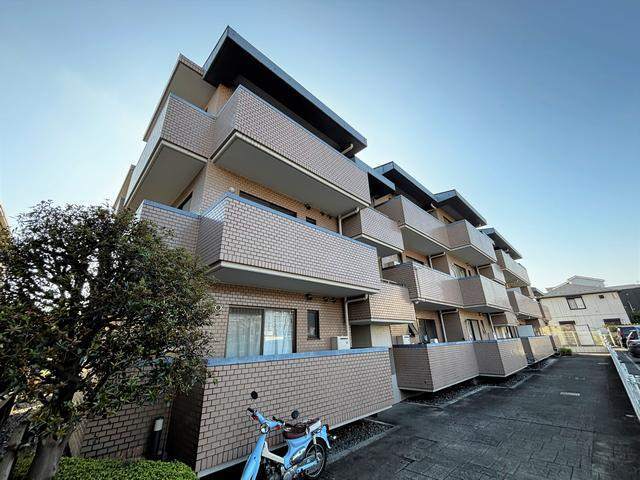 �����r�܁E�L�����@������w�i�k��4���j