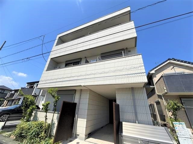 ����������@����w�i�k��3���j