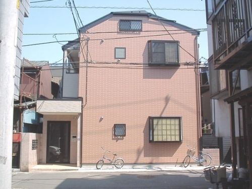 �����s����{�{���P�j