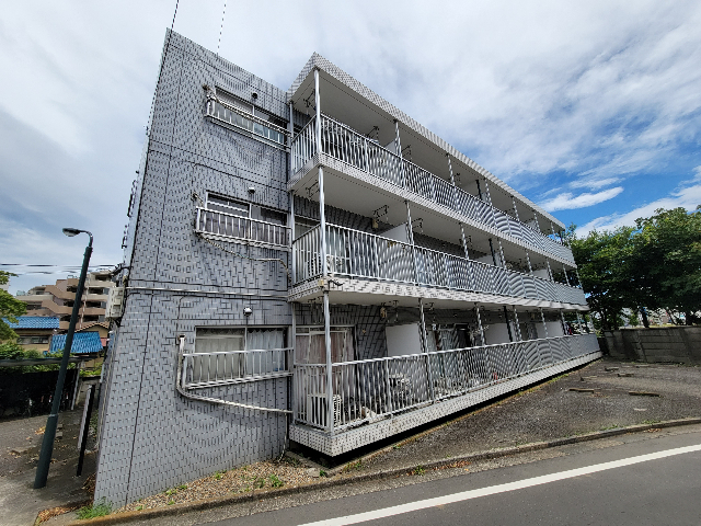 �����r�܁E�L�����@�H�Éw�i�k��28���j