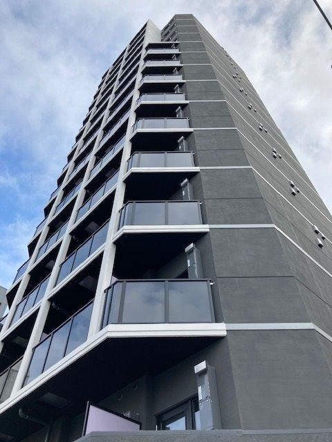 �R����@��w�i�k��7���j