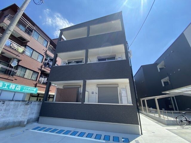 ������c���@��a�c�w�i�k��9���j