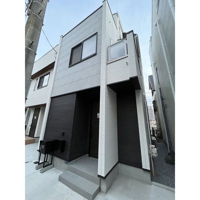 �����s�k�敂�ԂR���ڂP�r�k�c�j