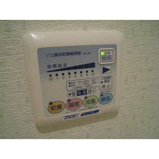 ����9