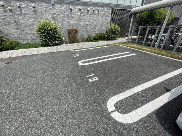 ����21