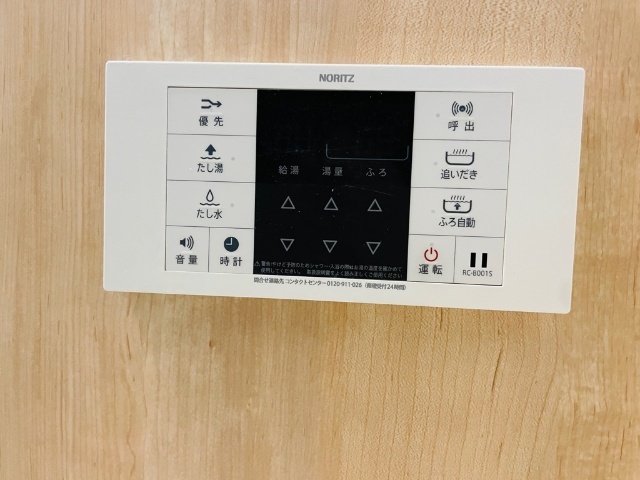 ����17
