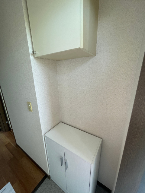 ����10
