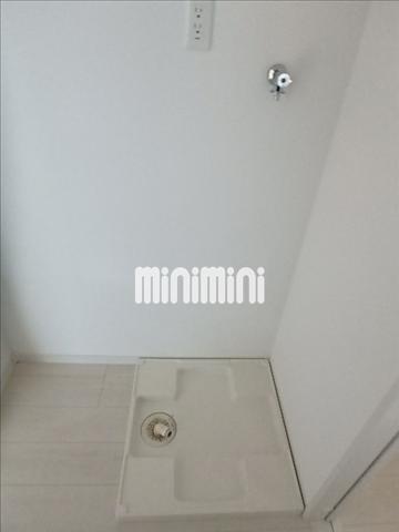 ����3